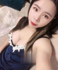 极品白乳听话嫩妹很骚