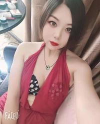 道里白嫩惹火小骚妇