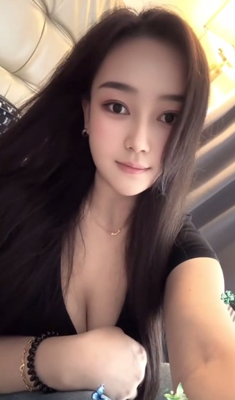 海珠巨乳媚娘