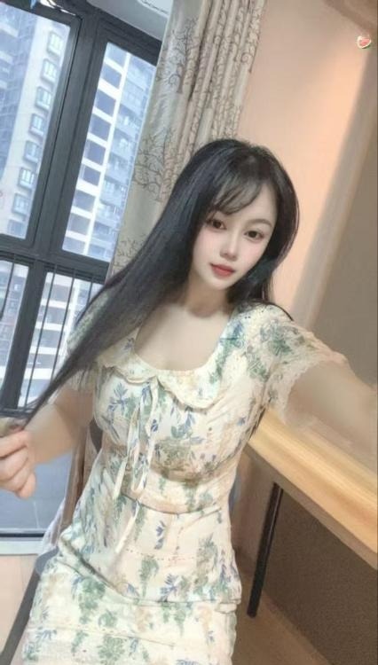 丰满小坦肥臀悦悦